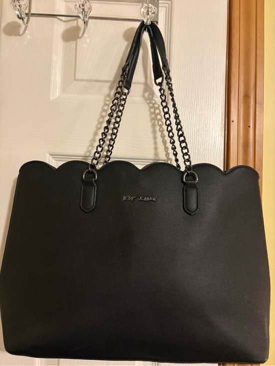 Betsey Johnson Handbags - Betsey Johnson Black Scalloped Chain-Handle Tote